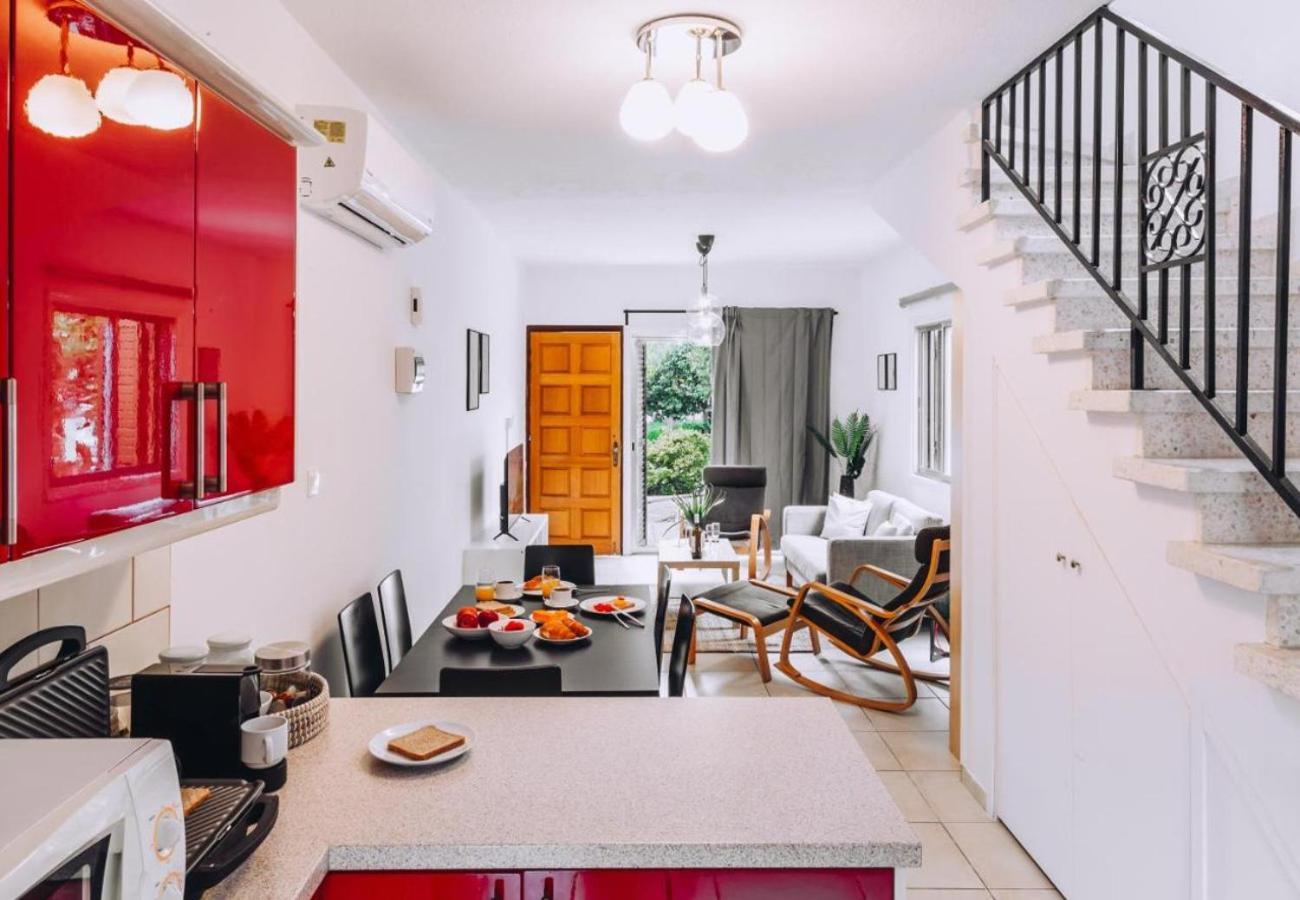H&O Royal Townhouse In Center Paphos Apartment Exterior foto