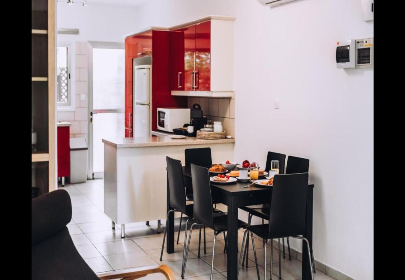 H&O Royal Townhouse In Center Paphos Apartment Exterior foto